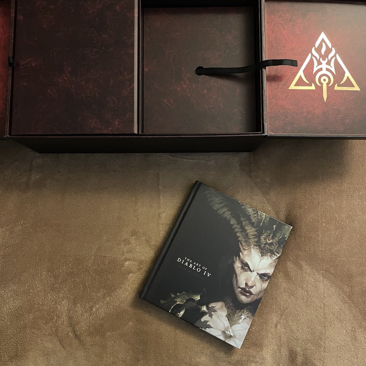 Diablo IV Limited Collector's Edition Box (Blizzard Entertainment