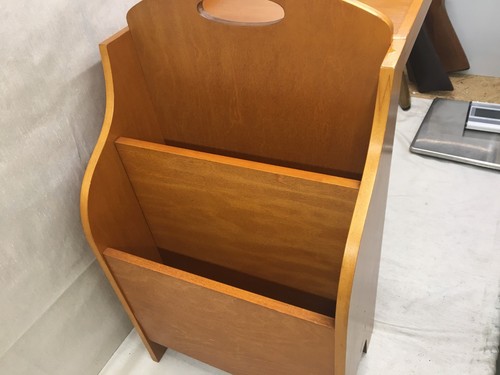 Vintage Magazine rack end Table - Picture 7 of 9