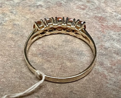 14K Yellow Gold | 1.0 CT Yellow Topaz Brilliant Cut 5 Stone Band Ring | Size 8 - Picture 9 of 12