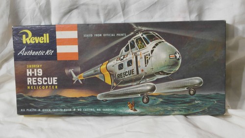Vintage 1955 Revell Sikorsky H-19 Rescue Helicopter Model 1/48 (NOT COMPLETE)