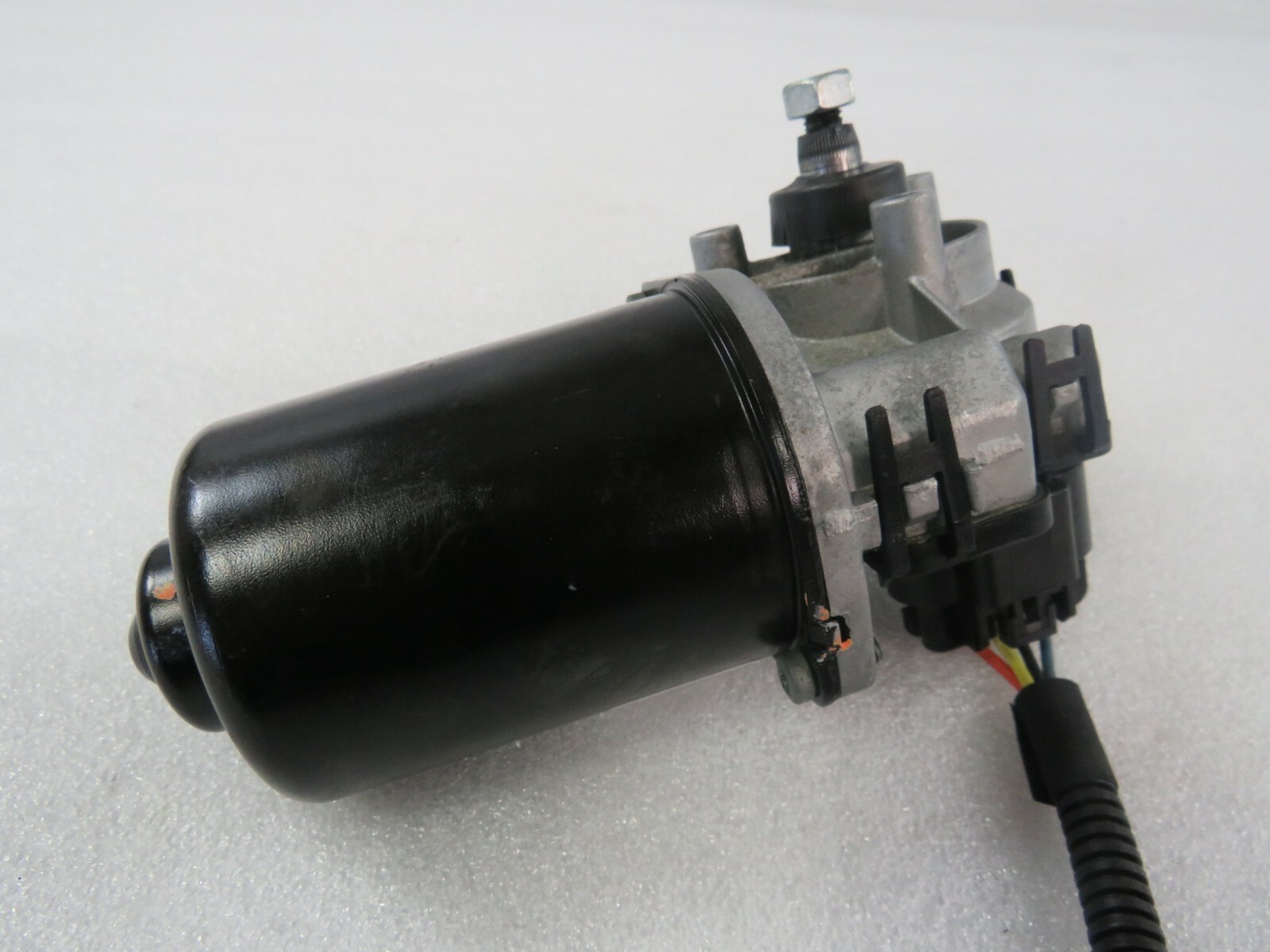 Maserati Levante, Wiper Motor, Used, P/N 675000620