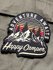 PVC 3D Klett-Abzeichen Patch Emblem  „HAPPY CAMPER“ BUSHCRAFT AIRSOFT BW US-ARMY