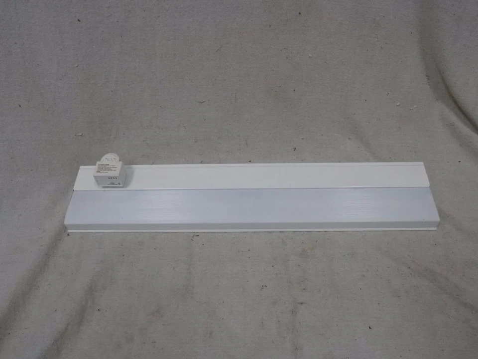 RAB STASK24W Smart Task 24" 16W Undercabinet + Sensor - Image 4 of 4