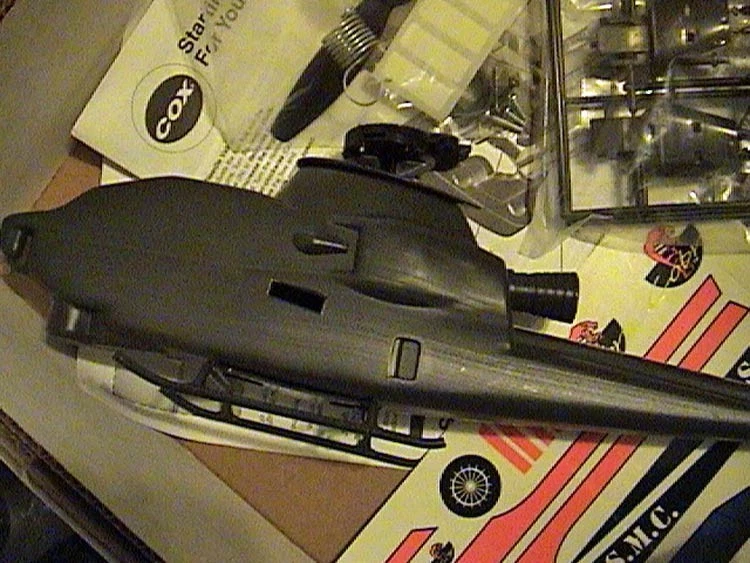 HELICÓPTERO DE VUELO LIBRE COBRA ATAQUE MOTORIZADO COX .049 SIN MONTAR EN CAJA Foto 2 de 4