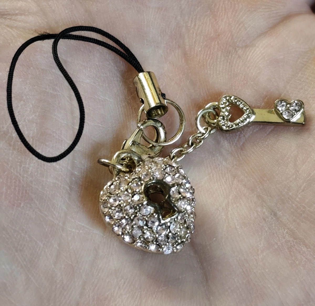 Portachiavi con fiore rosa e iniziale, portachiavi elegante con fiore