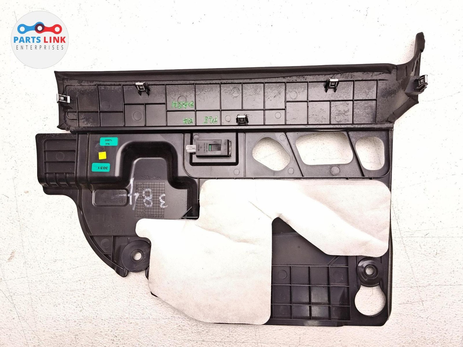 Bentley Bentayga 2016-2020 Right Lower Dashboard trim panel