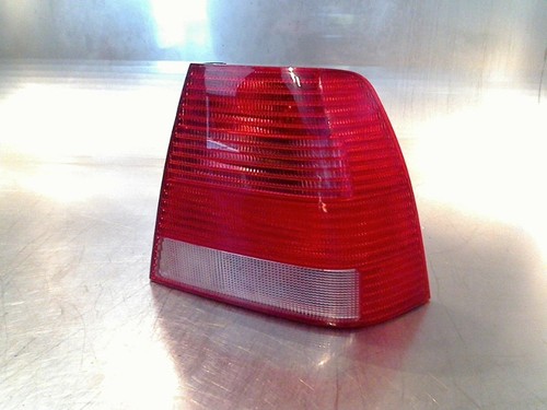 RÜCKLICHT RECHTS REAR LIGHT RIGHT VW Bora (1J2) Sedan 1.6 16V (AZD) 2003