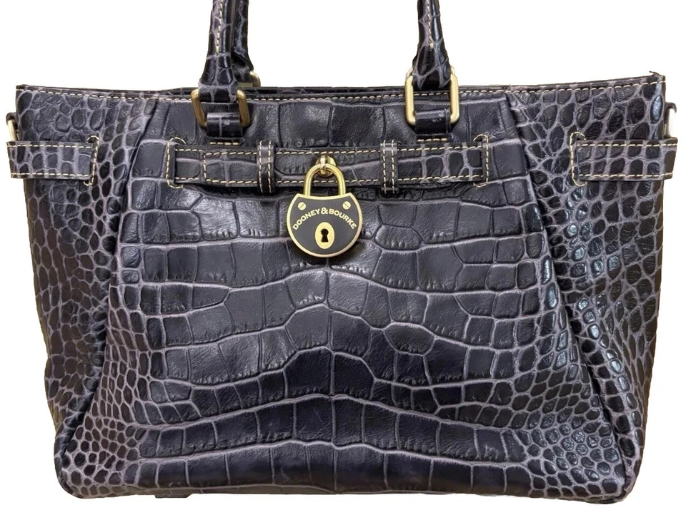 Bolsa tote Dooney Bourke preta carvão samba croco couro em relevo com cinto - Imagem 3 de 4