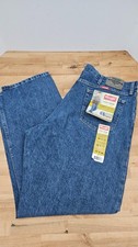 New Wrangler Five Star Relaxed Fit Jeans Men  s Size 42x32