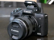 Imagen de EOS M50 w/ EOS M 18-55mm, EF 50mm F1.8, EF-S 55-250mm, Vitrox EF-EOS M Adapter