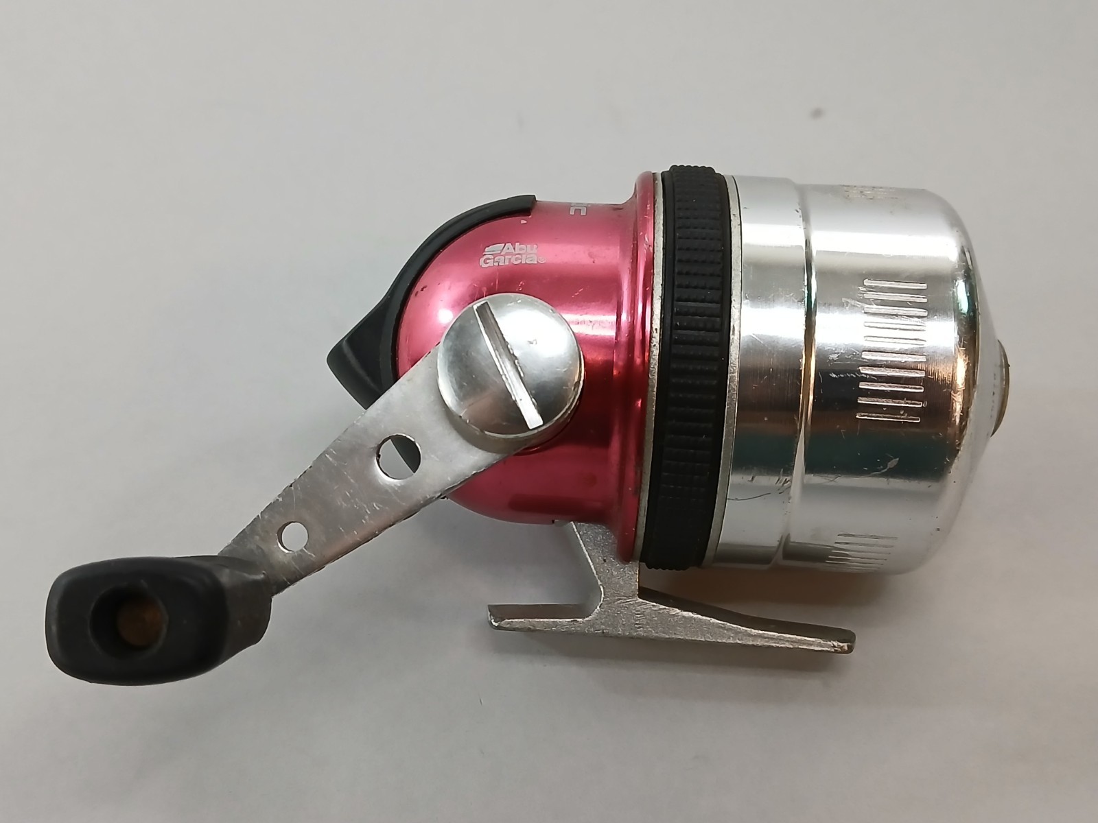  ABU GARCIA 176 ABU-MATIC SPINCAST Fishing Reel Metallic Pin