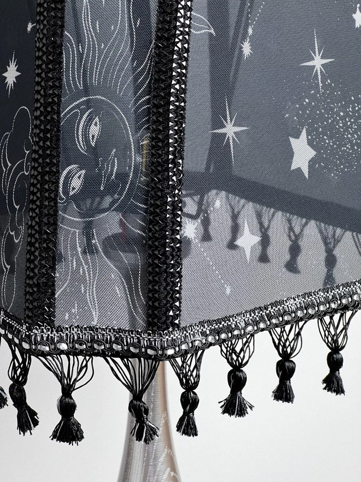 Pantalla victoriana dos tipos de tela y flecos con borlas Foto 4 de 4