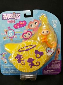Fingerlings Minis Series Lot of 2 Banana Blister 6 figures New Elsa Meg WowWee 
