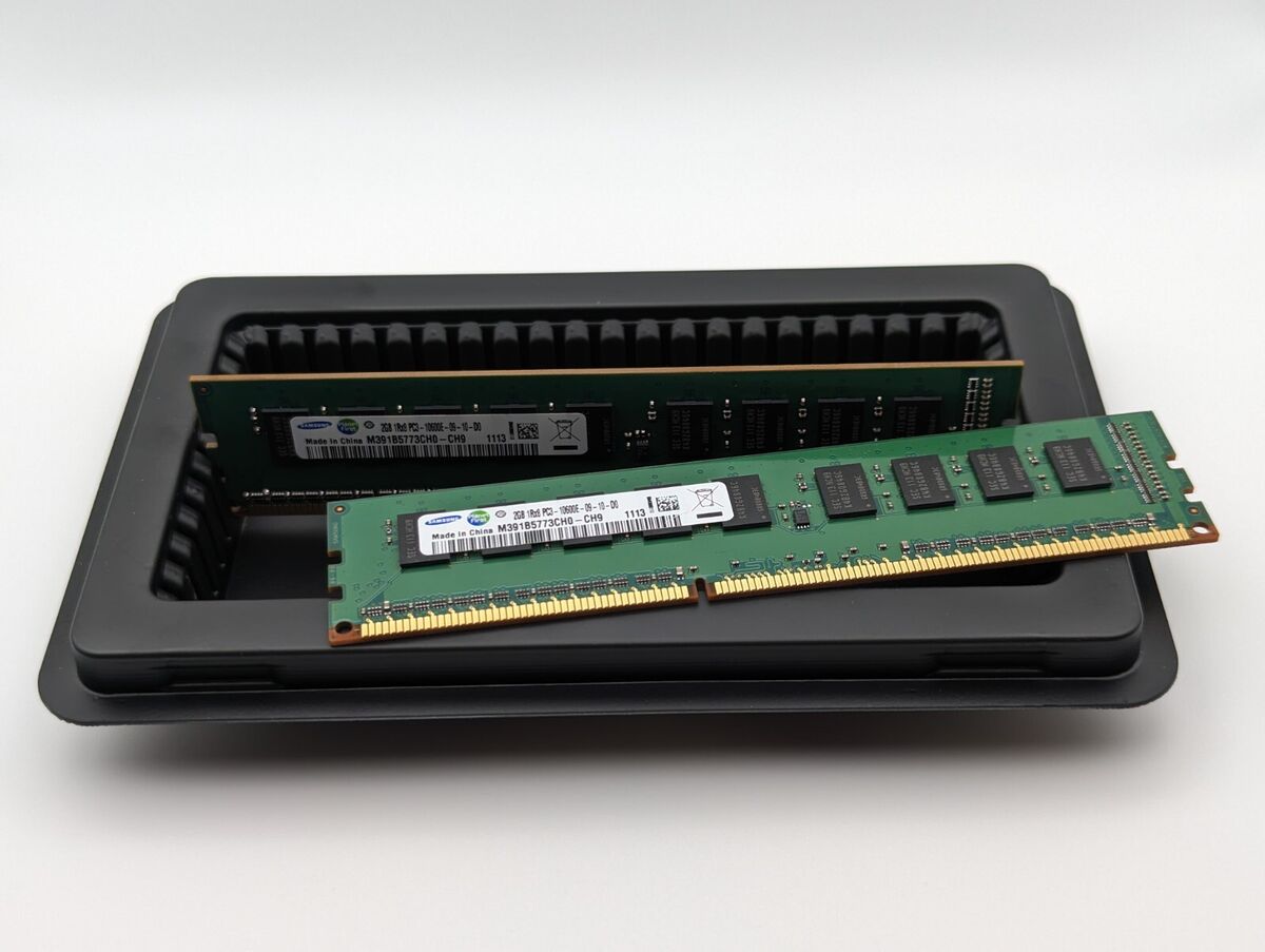 Pair Of Samsung 2GB PC3-10600E-09-10-D0 DDR3-1333MHz 1Rx8 Pair Of Samsung 2GB PC3-10600E-09-10-D0 DDR3-1333MHz 1Rx8