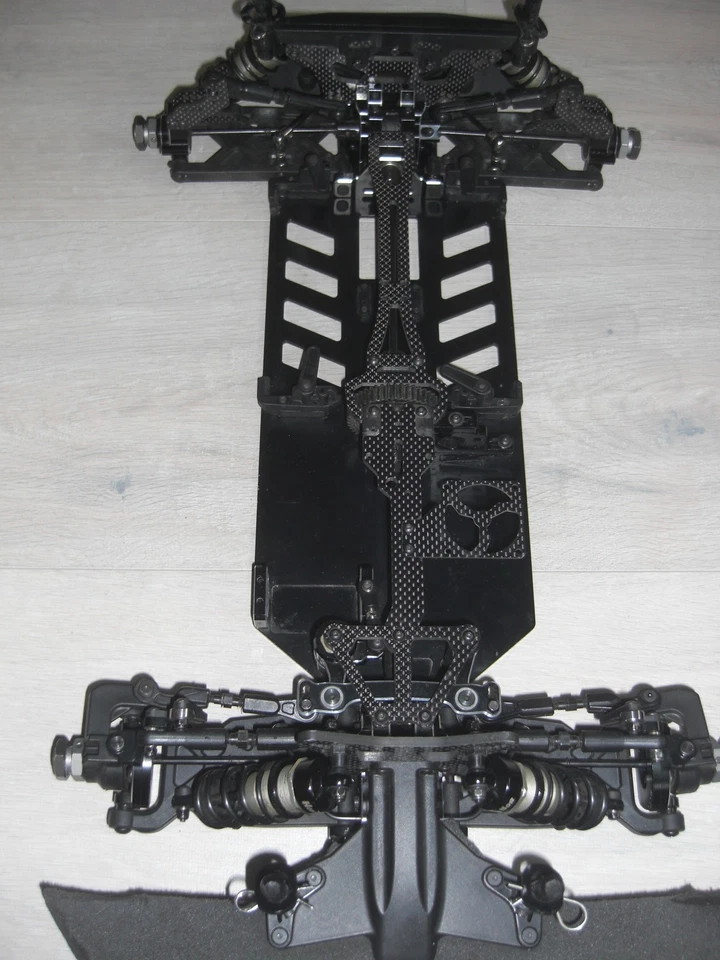 Hong Nor X3 GTSe inkl. Ersatzteile kein Serpent, Mugen Genius - Bild 2 von 4