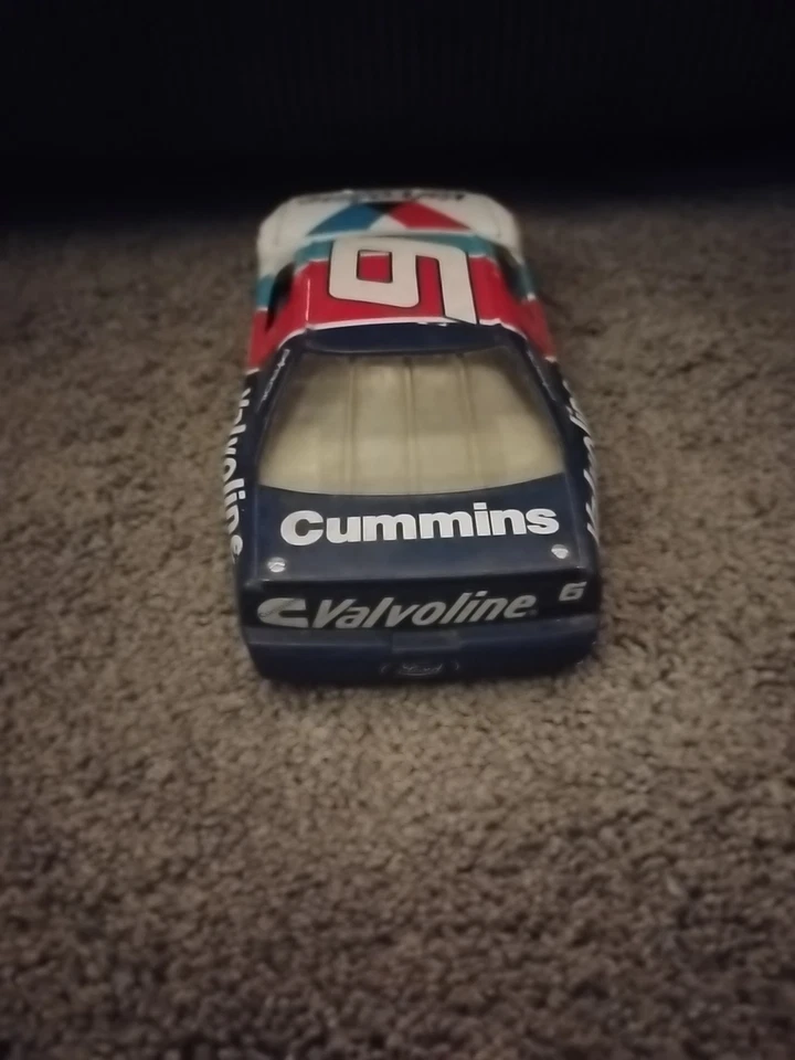 Coche diecast NASCAR Revell 1991 Mark Martin Valvoline Ford Thunderbird escala 1/24 Foto 4 de 4