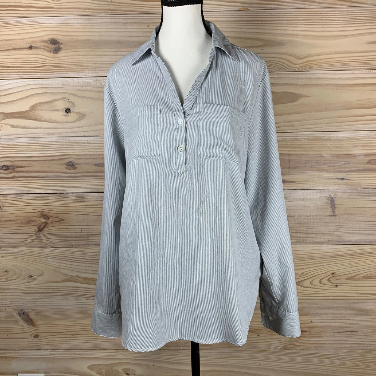 Magellan Fishing Shirt Women Large Gray Striped Long Sleeve Roll Tab Fish Gear