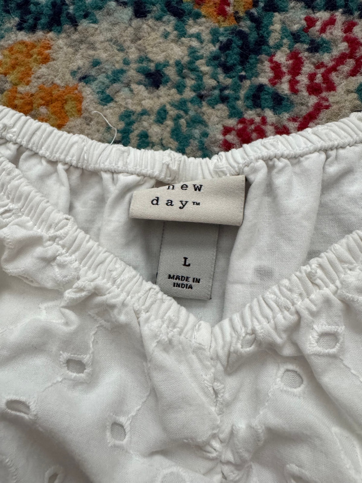 Universal Thread Women's White Eyelet Milkmaid Co… - image 4