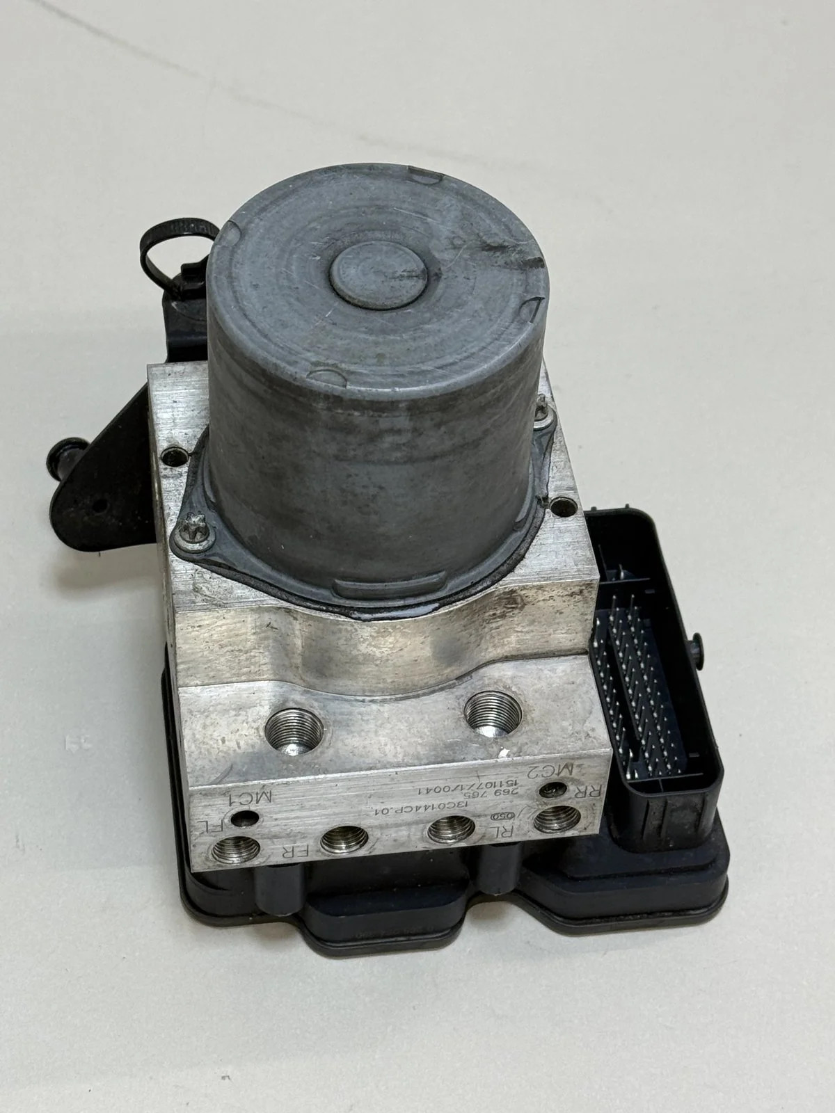 McLaren 570S 2016-2021 Abs/asr hydraulic unit P/N 13C0144CP