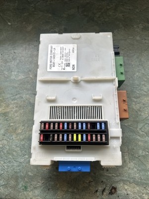 LAND ROVER FREELANDER 2 FUSE BOX  BG9T-14D572-LA