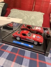 1:18 1963 Chevrolet Corvette Stingray - Marvel Captain America - Maisto -  2003 