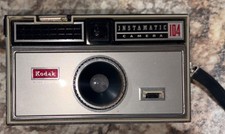 Vintage 1960  s Kodak Instamatic 104 Camera - Made In USA - Untested