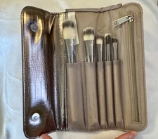 CHANTECAILLE Ultimate Brush Set - VHTF 5 makeup brushes NEW 