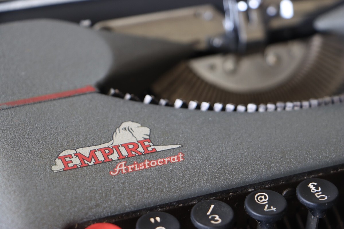 Machine à écrire vintage Empire Aristocrat, manuelle portable