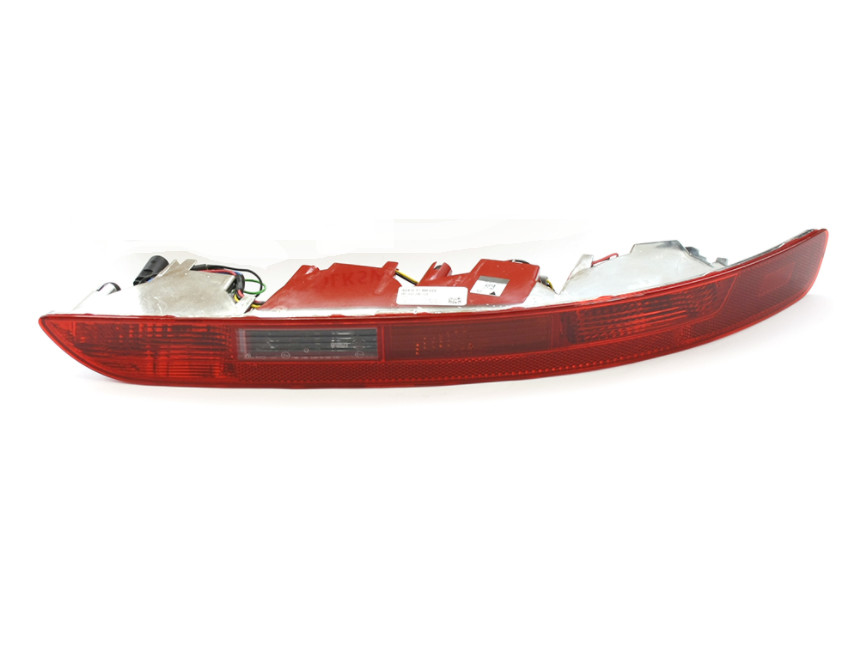 NEW OEM AUDI Q5 8R REAR BUMPER RIGHT TAIL LIGHT 8R0945096 GENUINE