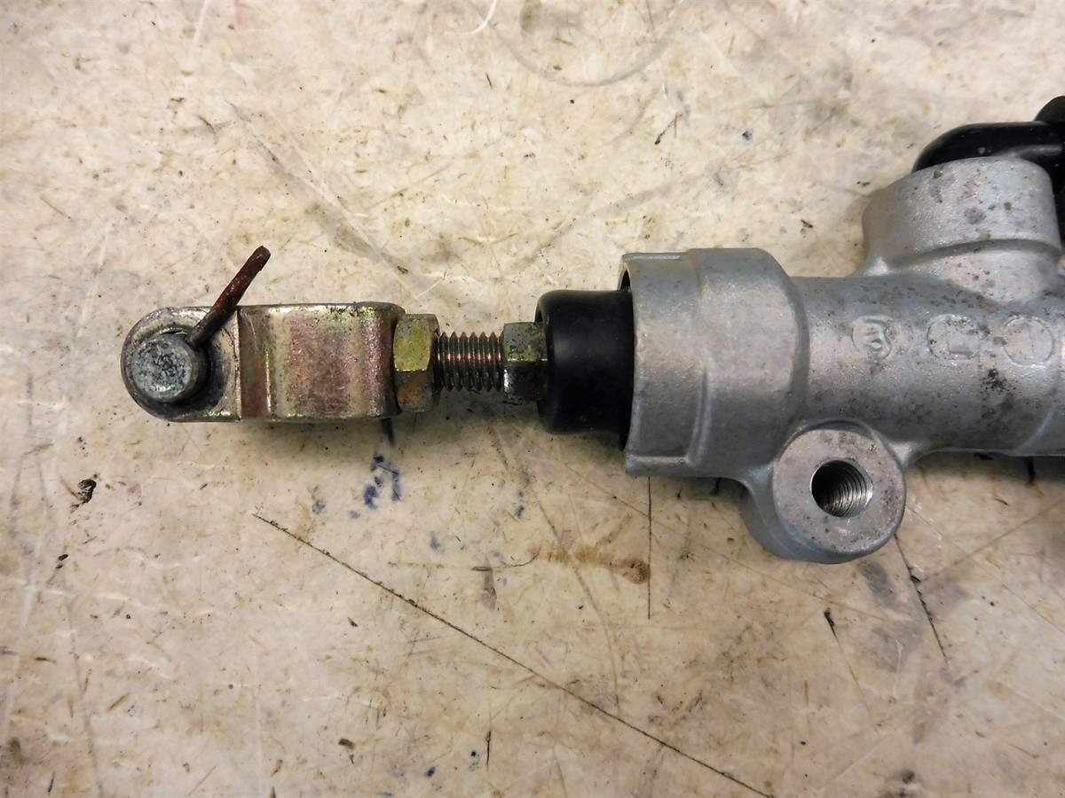 1994 Kawasaki ZX600C ZX600 GPX ZX 600 K555' rear brake master
