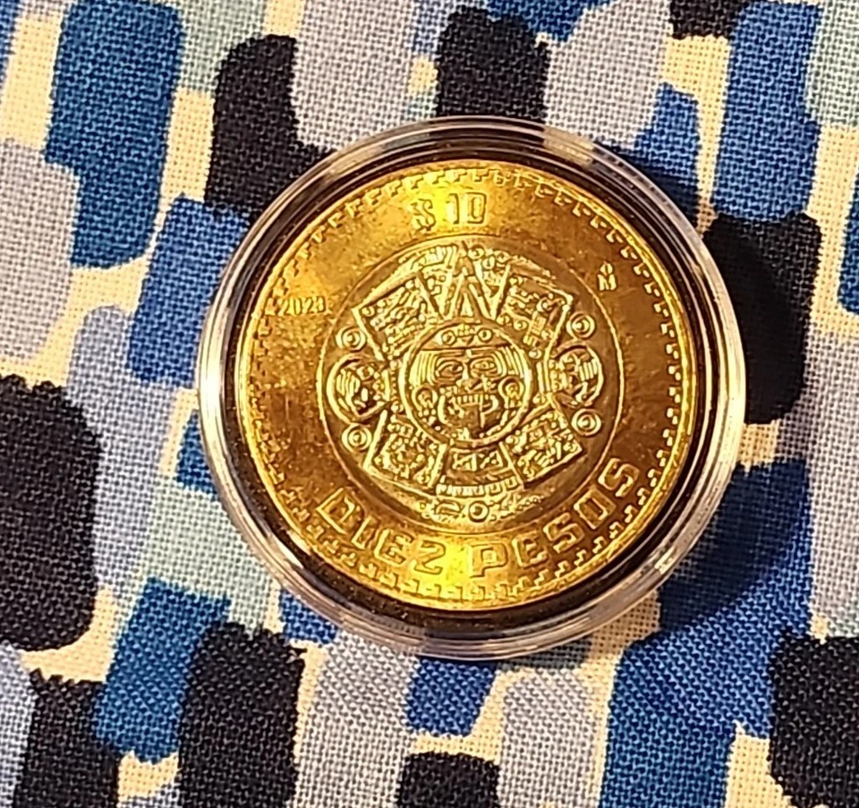 10 pesos coin 2024 Mexico, acrylic case included. Monedas de 10 pesos BRILLANTES - Image 3 of 4