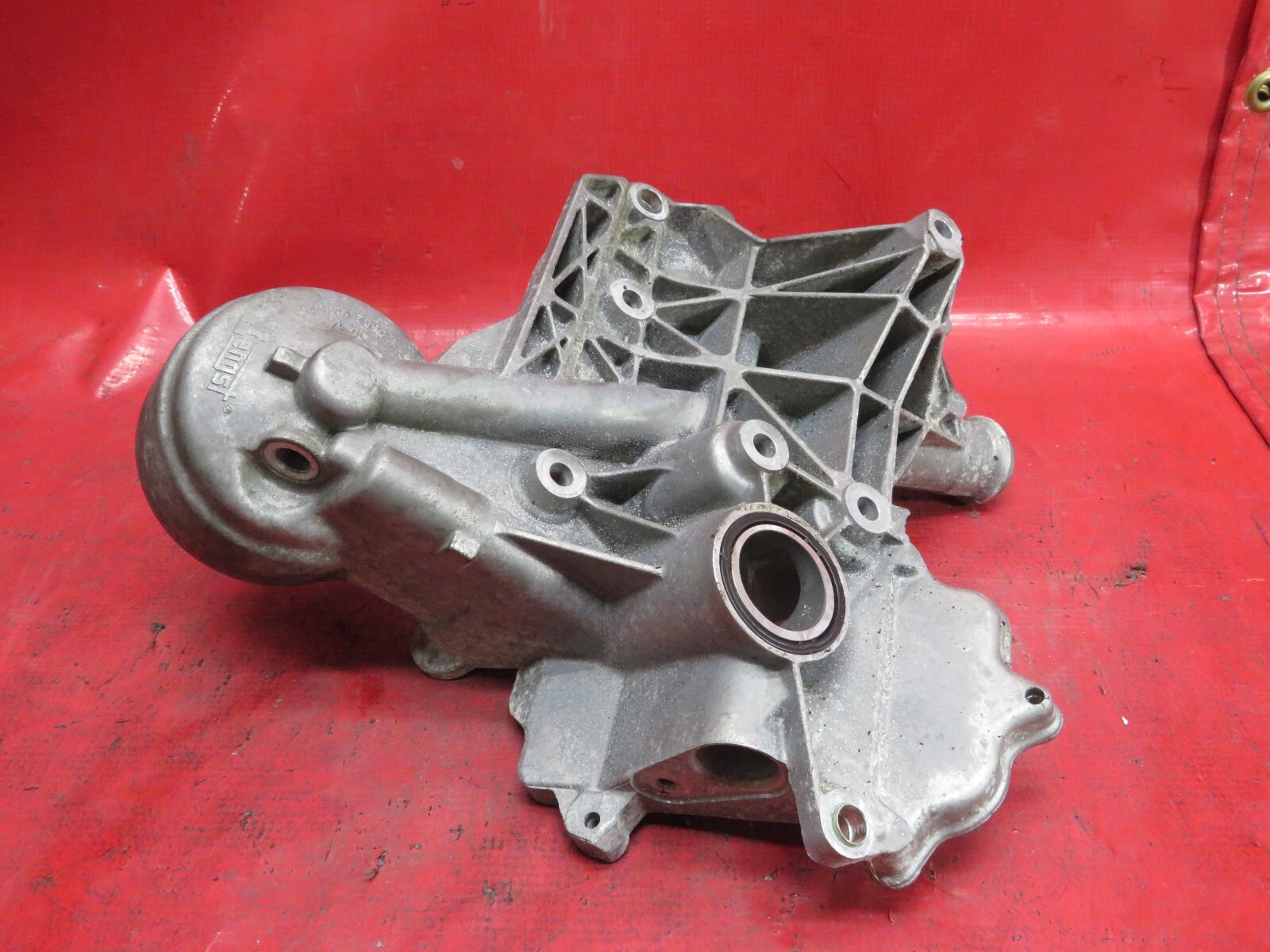 2006 BENTLEY FLYING SPUR OIL FILTER HOUSING