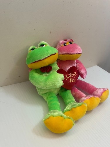 Chosun Pink Green Plush Frogs Kiss Me Stuffed Animals Valentines Day - Picture 2 of 4