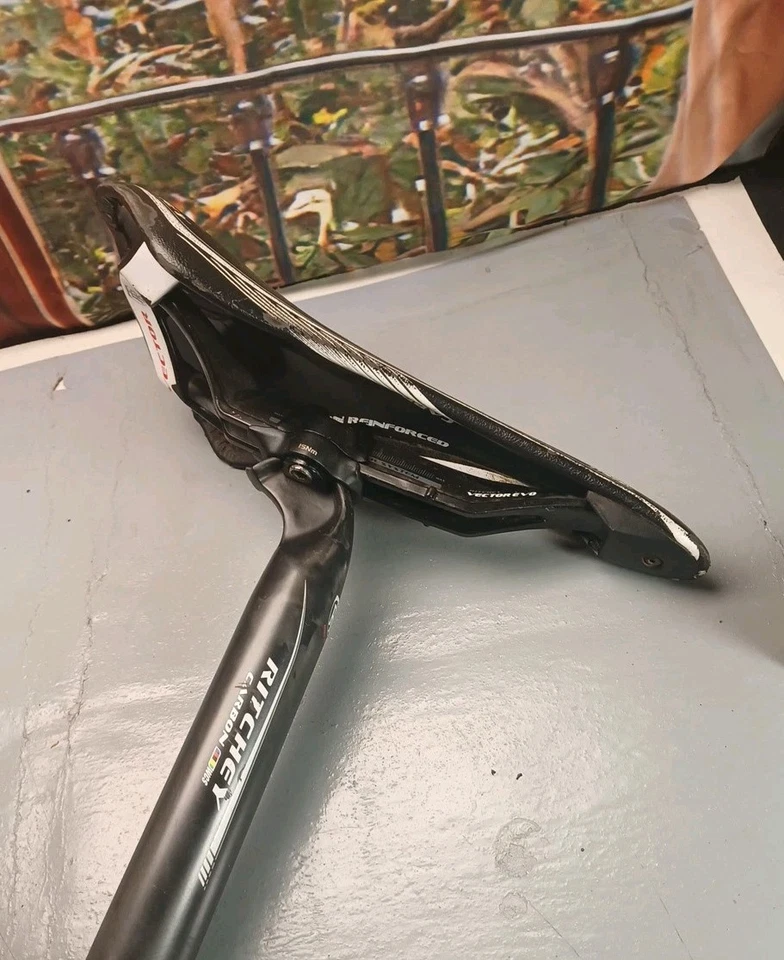Tija de sillín Ritchey WCS carbono monoenlace 31,6 400 mm con sillín Vector Evo Wing Streem Foto 2 de 4