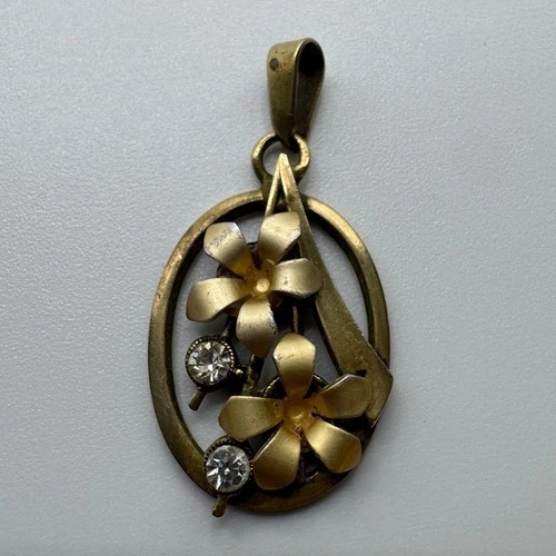Antique Pendant - Gold Plate