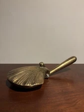 Antique Brass Silent Butler Ash Tray Clam Shape Seashell Topper ~ Clean Read 👀