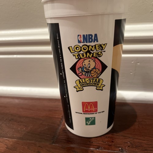 PATRICK EWING & CHARLES BARKLEY VINTAGE 1995 LOONEY TUNES MCDONALDS TAZZE DI SODA - Foto 3 di 8