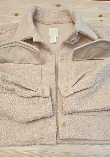 H&M Women’s Beige Button Front Collared Cropped Jacket w/ Pockets Size S