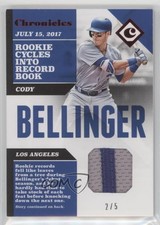 2017 Panini Chronicles Swatches Red 2/5 Cody Bellinger #CS-CB 9o3