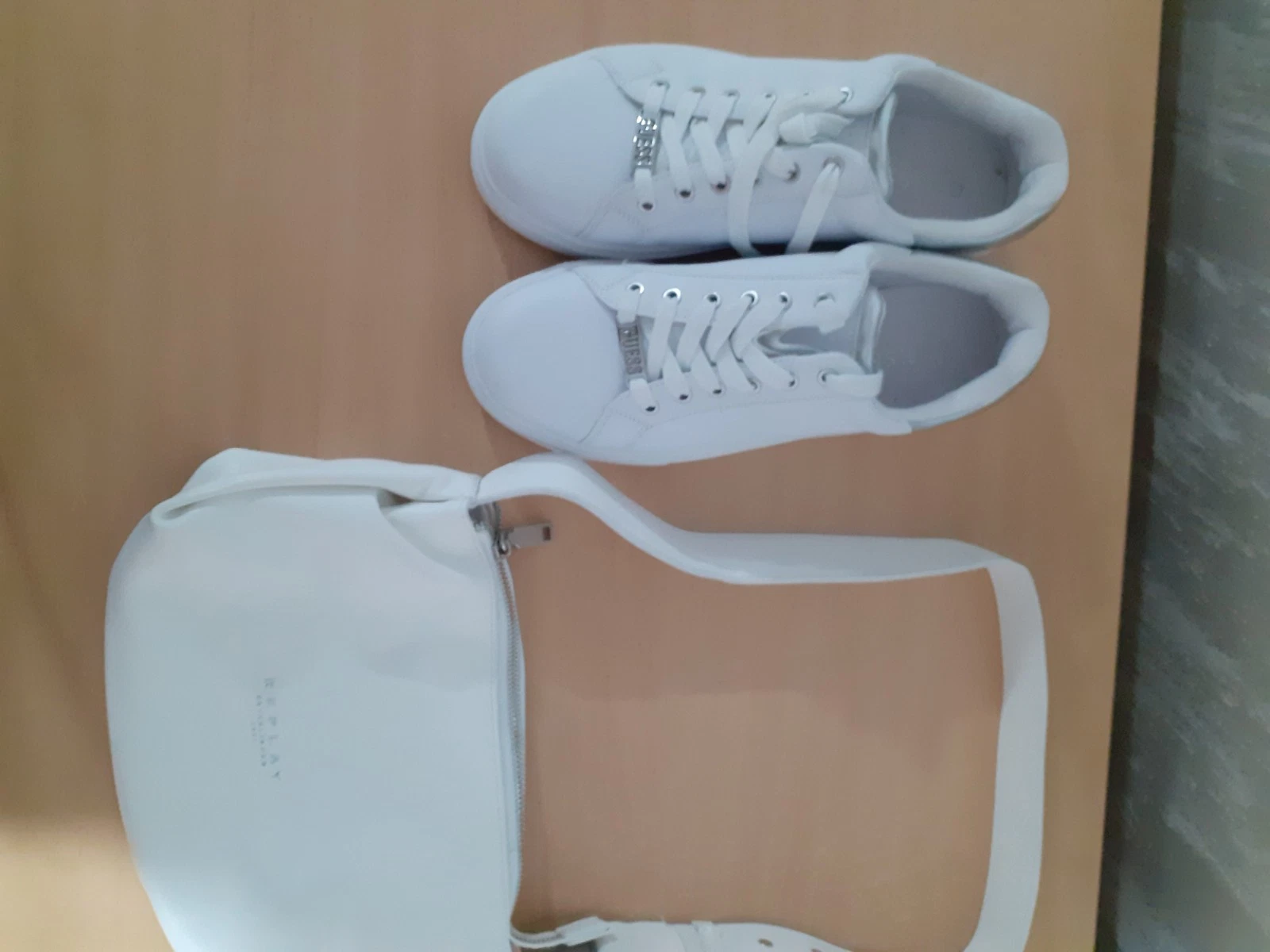 Bundle lot of 2,Guess women's casual shoes size 39 1/2, Replay women white bag