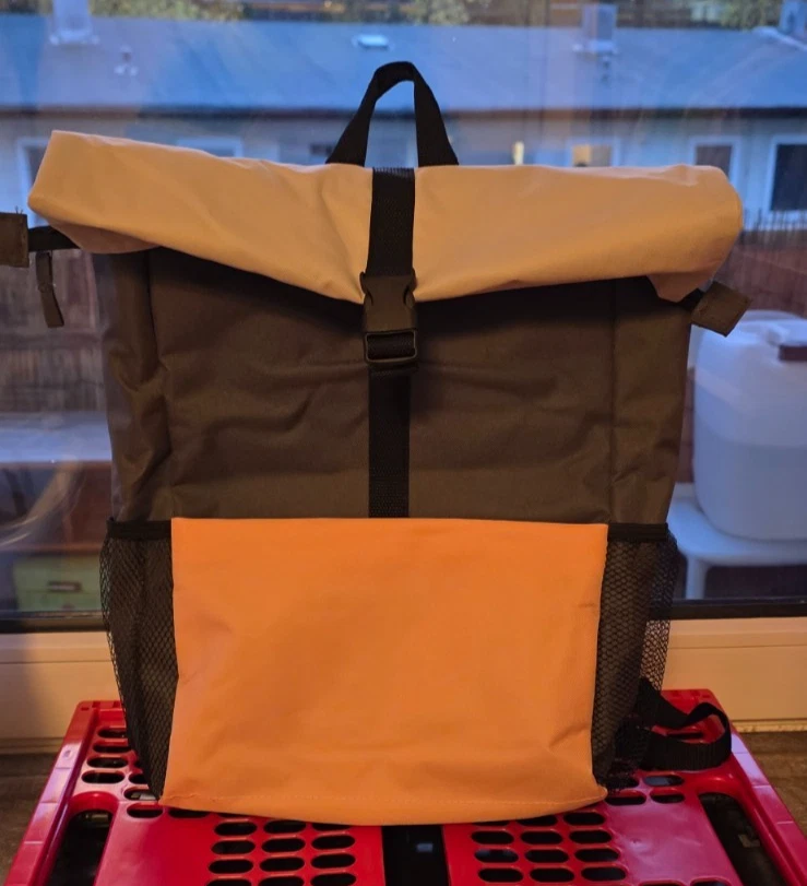 Rucksack: groß viele Fächer schwarz/grau/lachs wasserabweisend NEUwetig - Bild 2 von 4