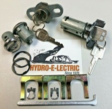 New 1970-1973 Pontiac Firebird Ignition Door Trunk Lock Set With Gm Keys