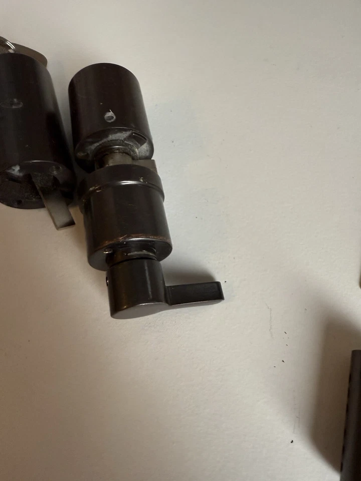 Pair Of Banham Front Door Lock Cylinders / Barrels L2000 & M2002 With 2 Keys - Image 3 of 4