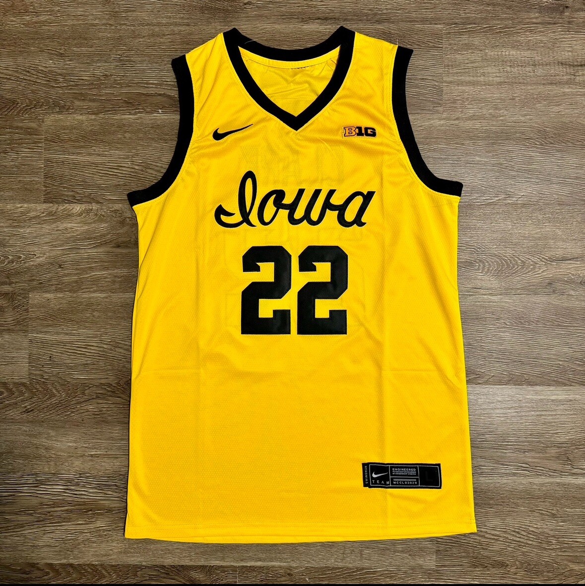 Caitlin Clark Iowa Hawkeye Yellow Stitched Jersey Size Mens Medium NCAA