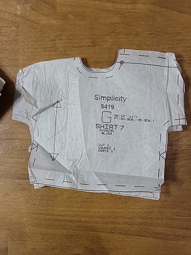 Vestiti per bambole Simplicity per bambole da 12" a 22" non tagliati - Foto 3 di 5