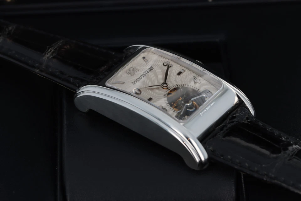 AP Edward Piguet Tourbillon Avec Reserve de Marche 25956PT.OO.D002CR.01 - Изображение 3 из 4