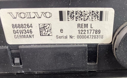 05 Volvo Xc70 Rear Interior Cargo Compartment Fuse Block Box - Picture 5 of 5