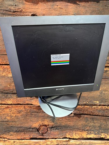 Monitor 17 TFT LCD SONY SDM-73 de segunda mano por 13 EUR en Alcúdia