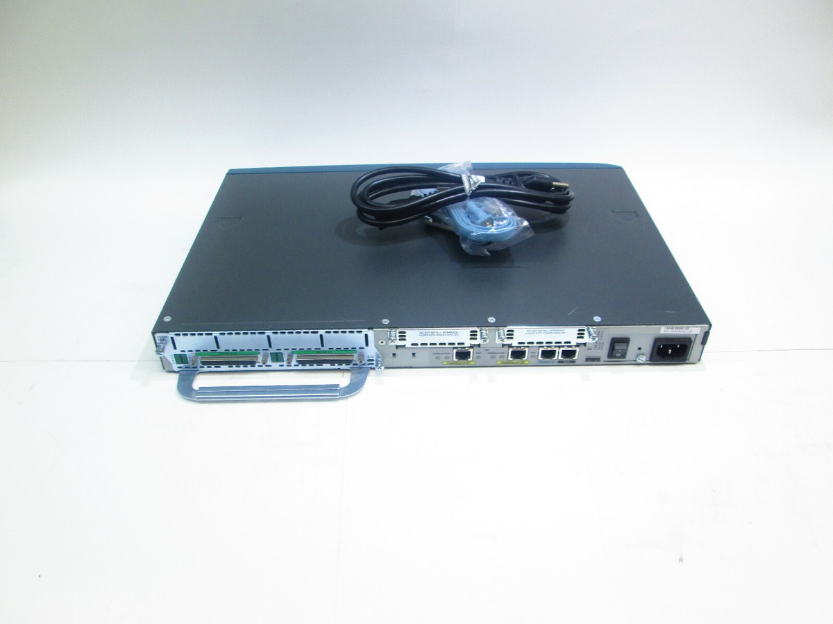 Cisco 2621XM 2600 Series 1-Port 10/100 Wired Router + ASYNC-16A