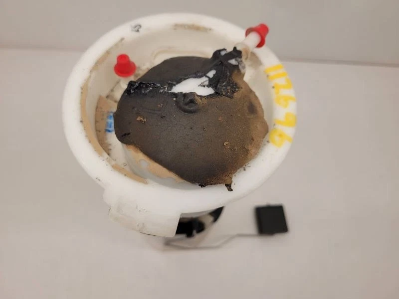 2009-2012 AUDI Q5 2,0 л топливный насос в сборе бак смонтирован 09-12 8R0919051C - Изображение 2 из 4